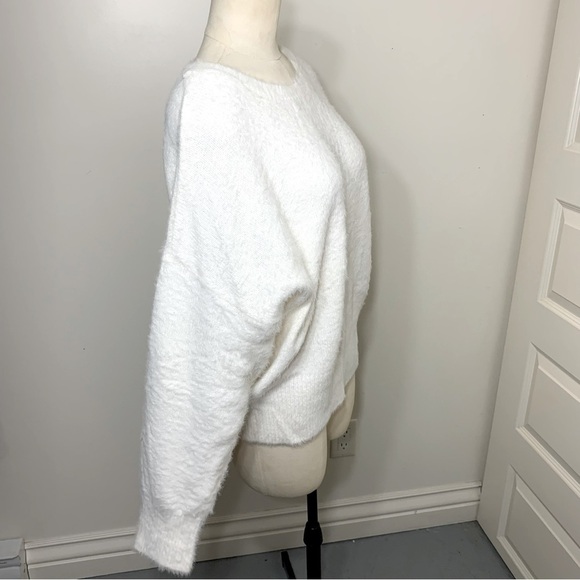 WHITE Fuzzy Knit Sweater Soft Cozy Stretchy Relax Fit Cabin core Crew Neck L/XL - Picture 7 of 9